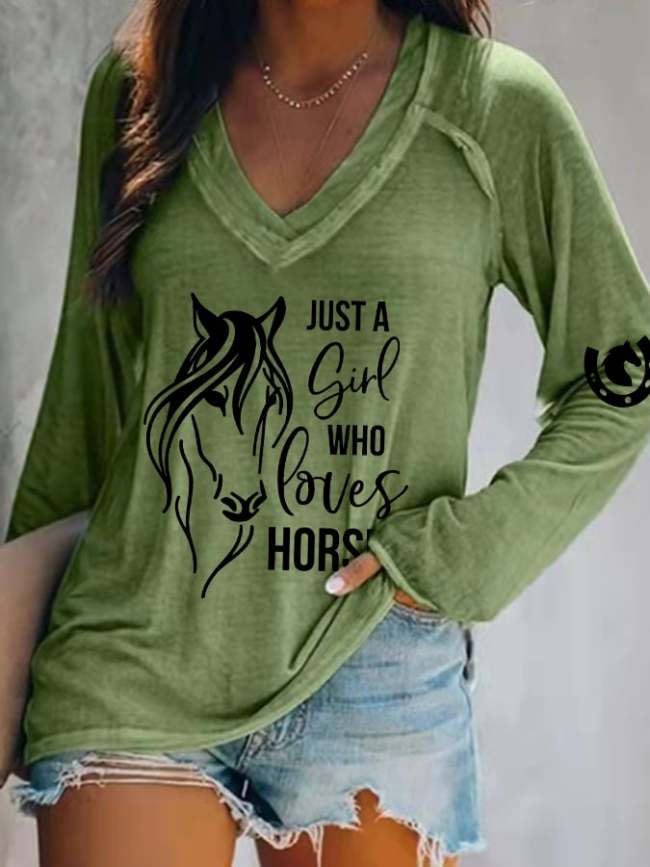 Women's Just A Girl Who Loves Horses Casual T-Shirt