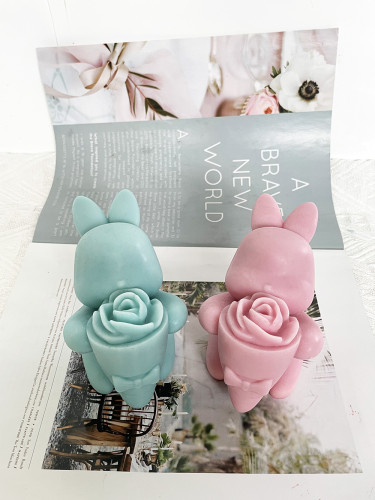 Valentine's Day Rose Rabbit Silicone Mold Holding Flower Bundle Confession Rabbit Candle Gypsum Chocolate Handmade Decoration Mold