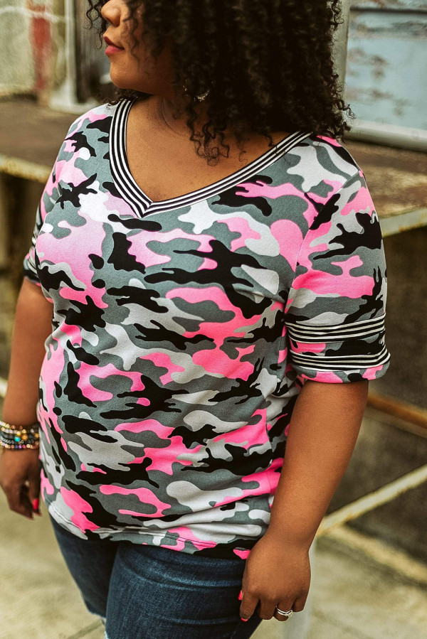 Camo Print V Neck Striped Trim Plus Size Tee