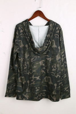 Camo Print Kangroo Pocket Hoodie