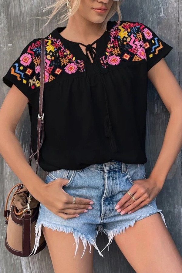 Split Collar Emboridery Floral Splicing Top