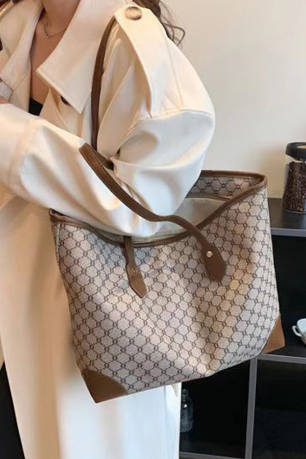 Zipper Closure Monogram PU Tote Bag MOQ 3pcs