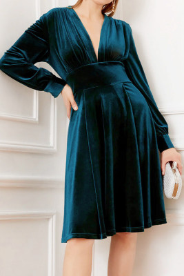 Dark Green V Neck Puff Velvet Dress