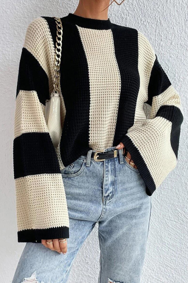 Round Neck Striped Design Knit Sweater