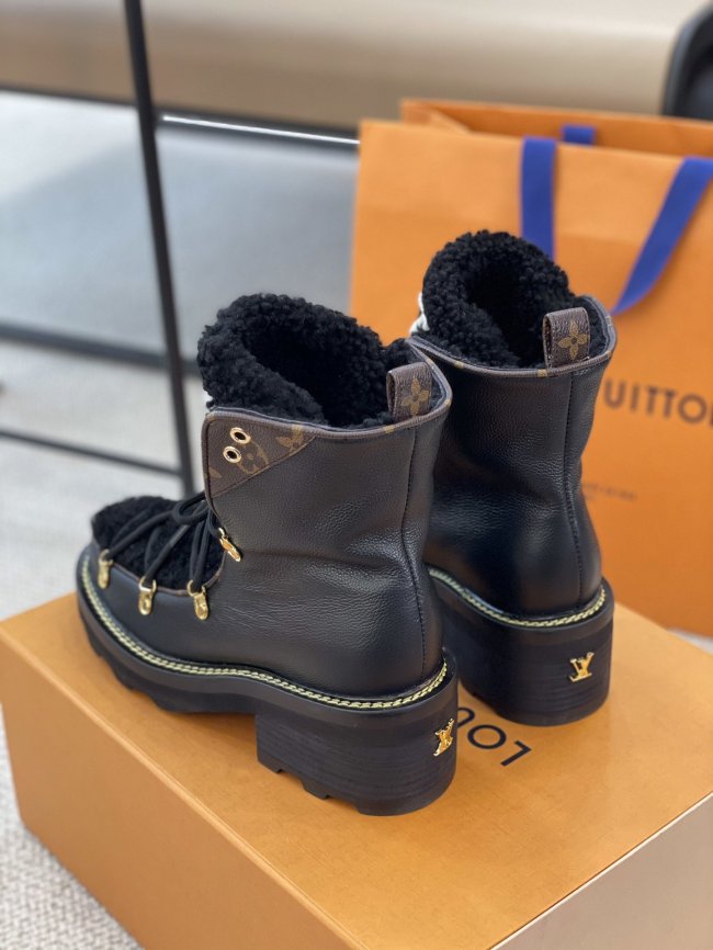 Shop Louis Vuitton Lv beaubourg ankle boot (1A94NA 1A94NC 1A94ND, 1A94N0  1A94N2 1A94N4 1A94N8, BOTTINE LV BEAUBOURG, 1A94N6) by Mikrie