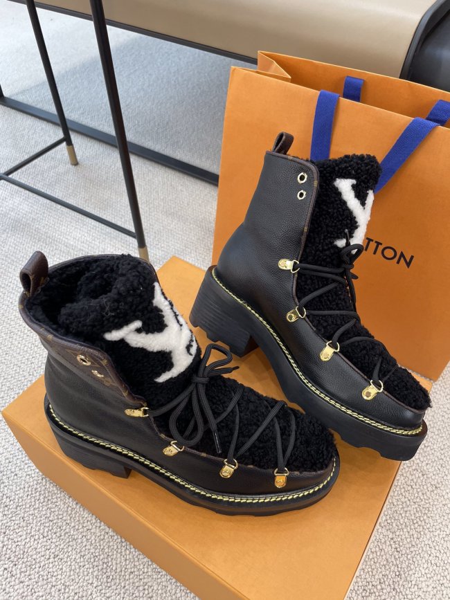Shop Louis Vuitton MONOGRAM 2020-21FW Lv Beaubourg Ankle Boot (1A8949) by  SkyNS
