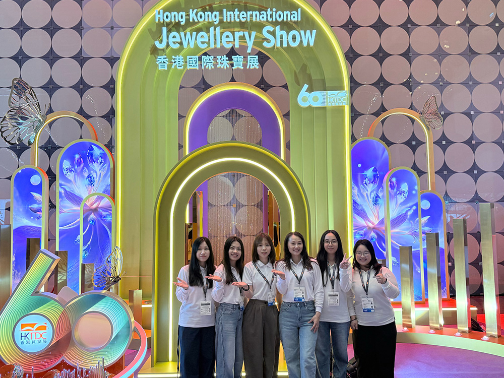 Touchlove Jewelry team at HKTDC Hong Kong International Jewellery Show 2026