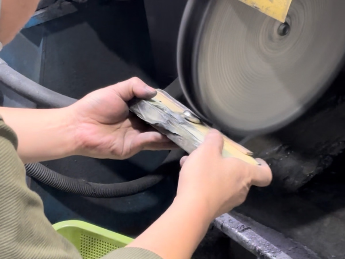 Stainless steel jewelry polishing process