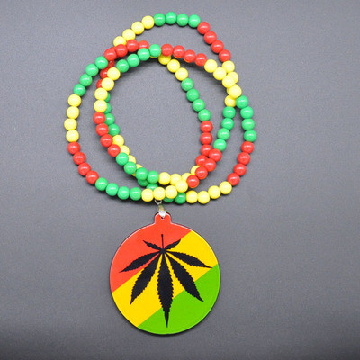 Hot Selling Statement Acrylic Necklace Hip Hop Acrylic Beads Chain Maple Pendant Necklace