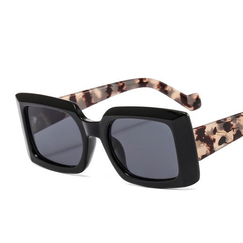 Retro PC Material Vintage Fashion Small Square Frame Women Sunglasses