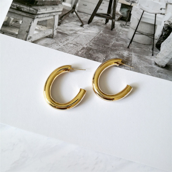 Wholesale Personality Large C Solid Gold Hoops Round Circle Women Earrings