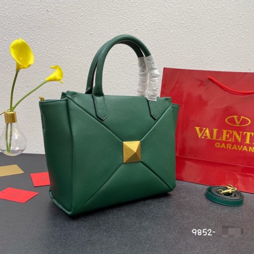 valentino_11_handbag_113_hl_20220602_a_4_1 fashion designer replica luxury AA quality handbag
