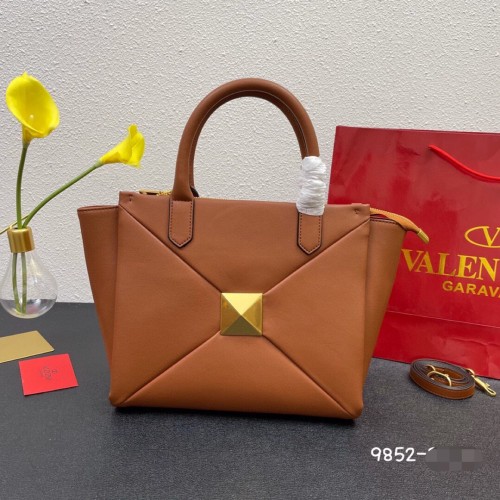 valentino_11_handbag_113_hl_20220602_a_6_1 fashion designer replica luxury AA quality handbag