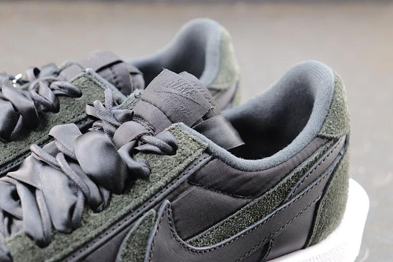 sacai x nike lvd