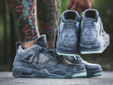 Jordan 4 Retro Kaws