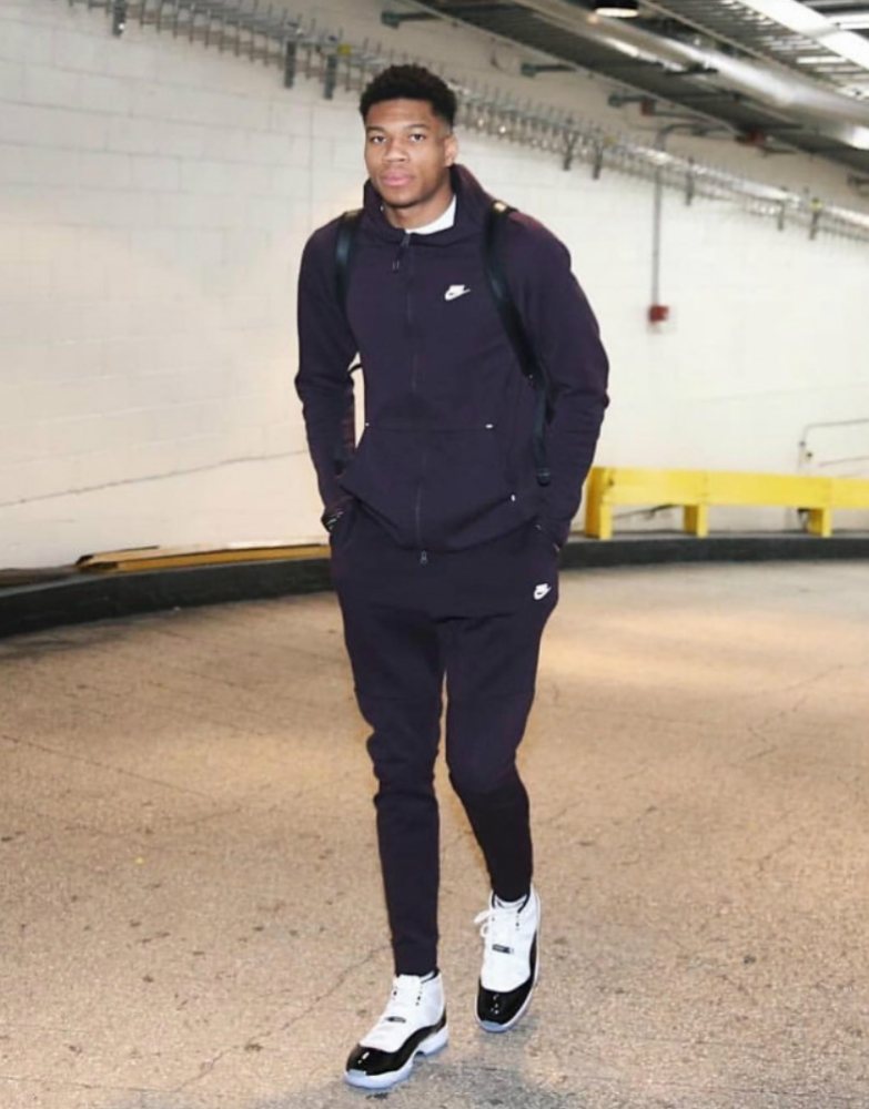 Jordan 11 concord joggers sale