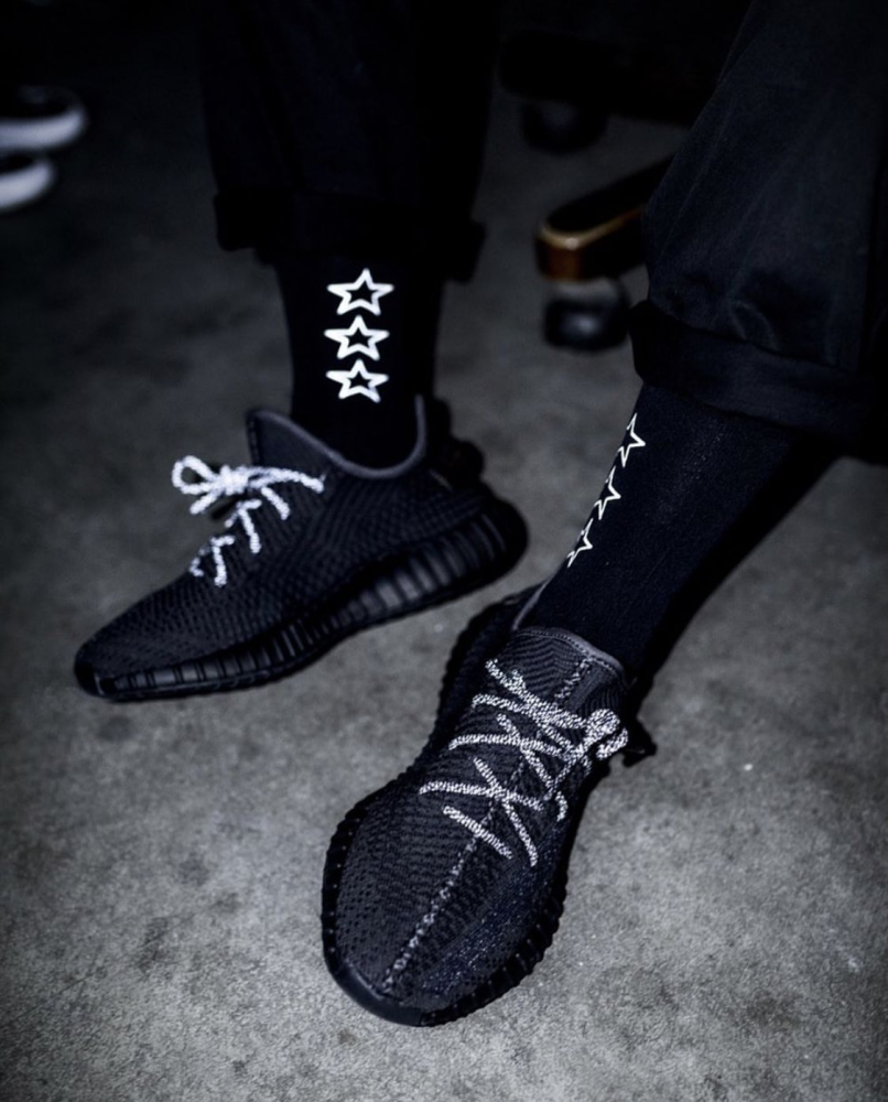 Yeezy static reflective at night outlet