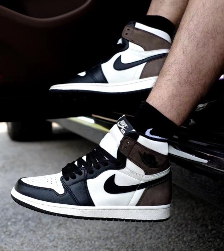 Jordan 1 Retro High Dark Mocha