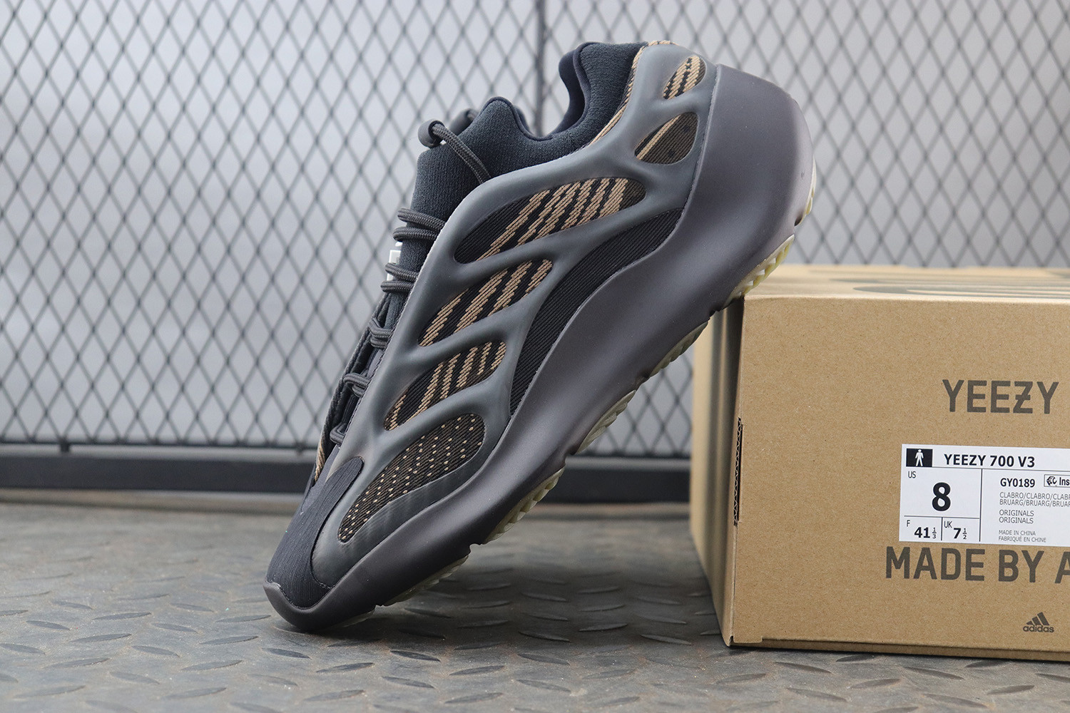 Adidas Yeezy 700 V3 Clay Brown - www.flamsneaker.com