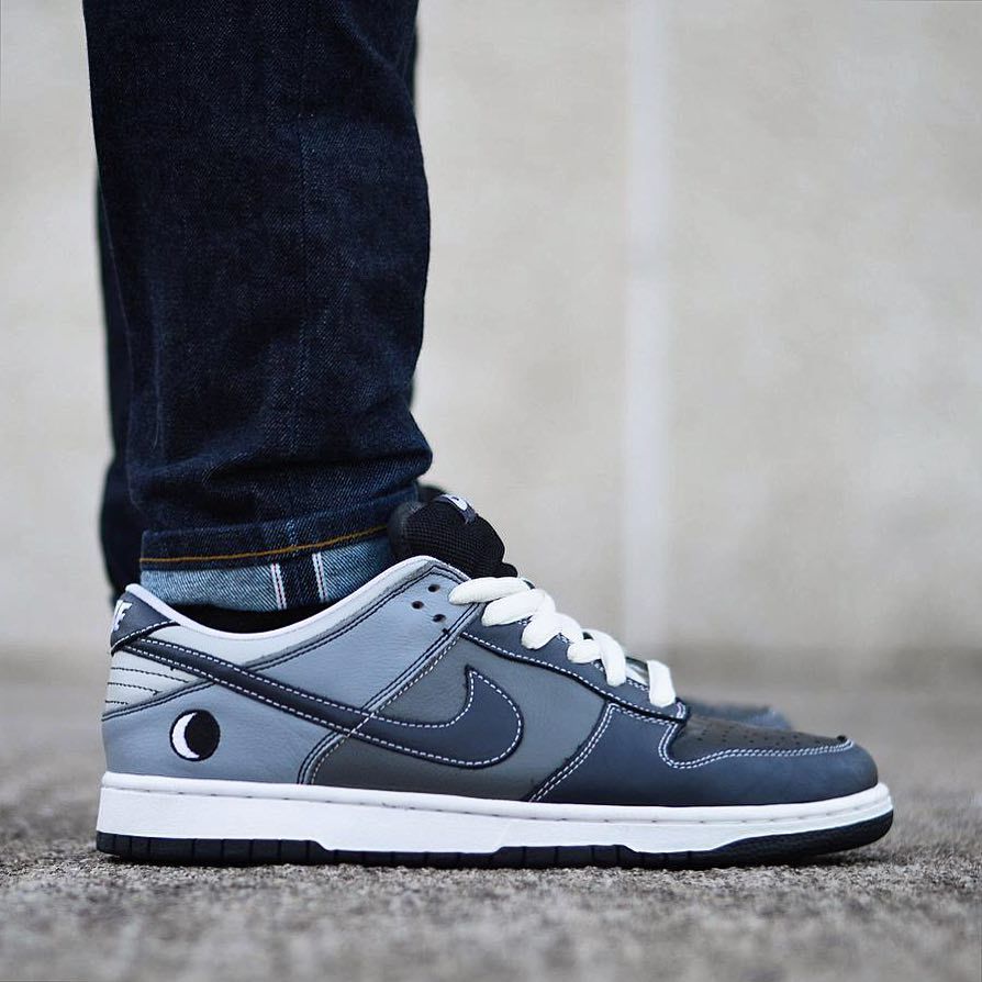 nike dunk eclipse