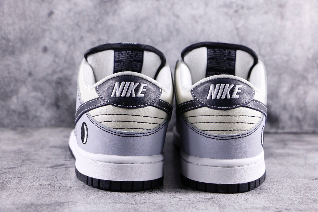 nike dunk eclipse