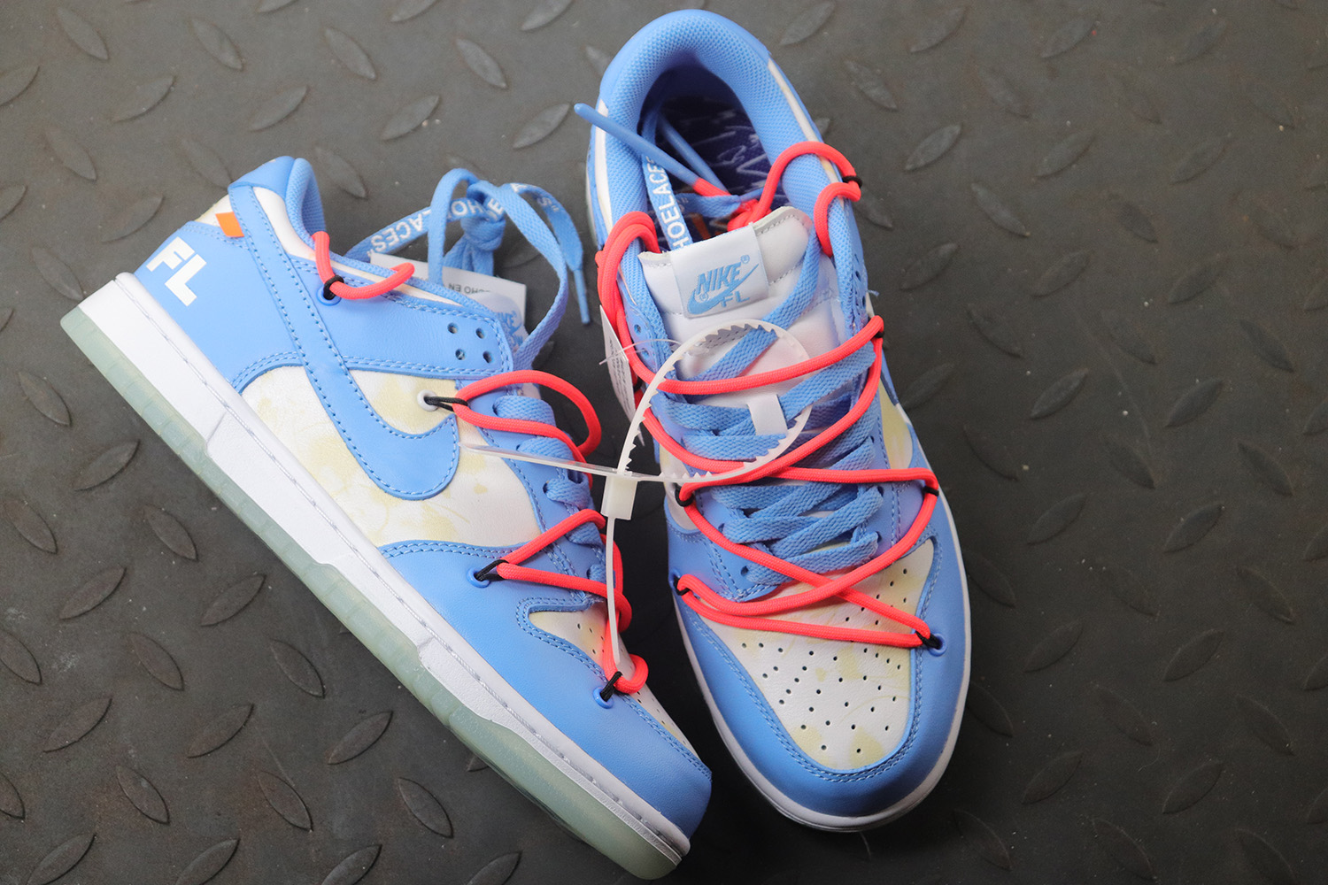 nike dunk low sb unc