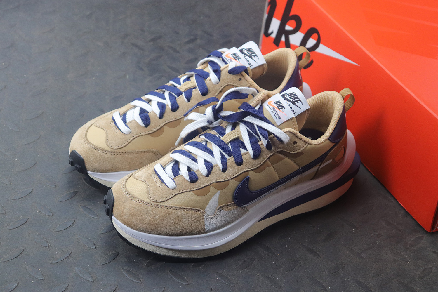 Nike Vaporwaffle sacai Sesame Blue Void - www.flamsneaker.com