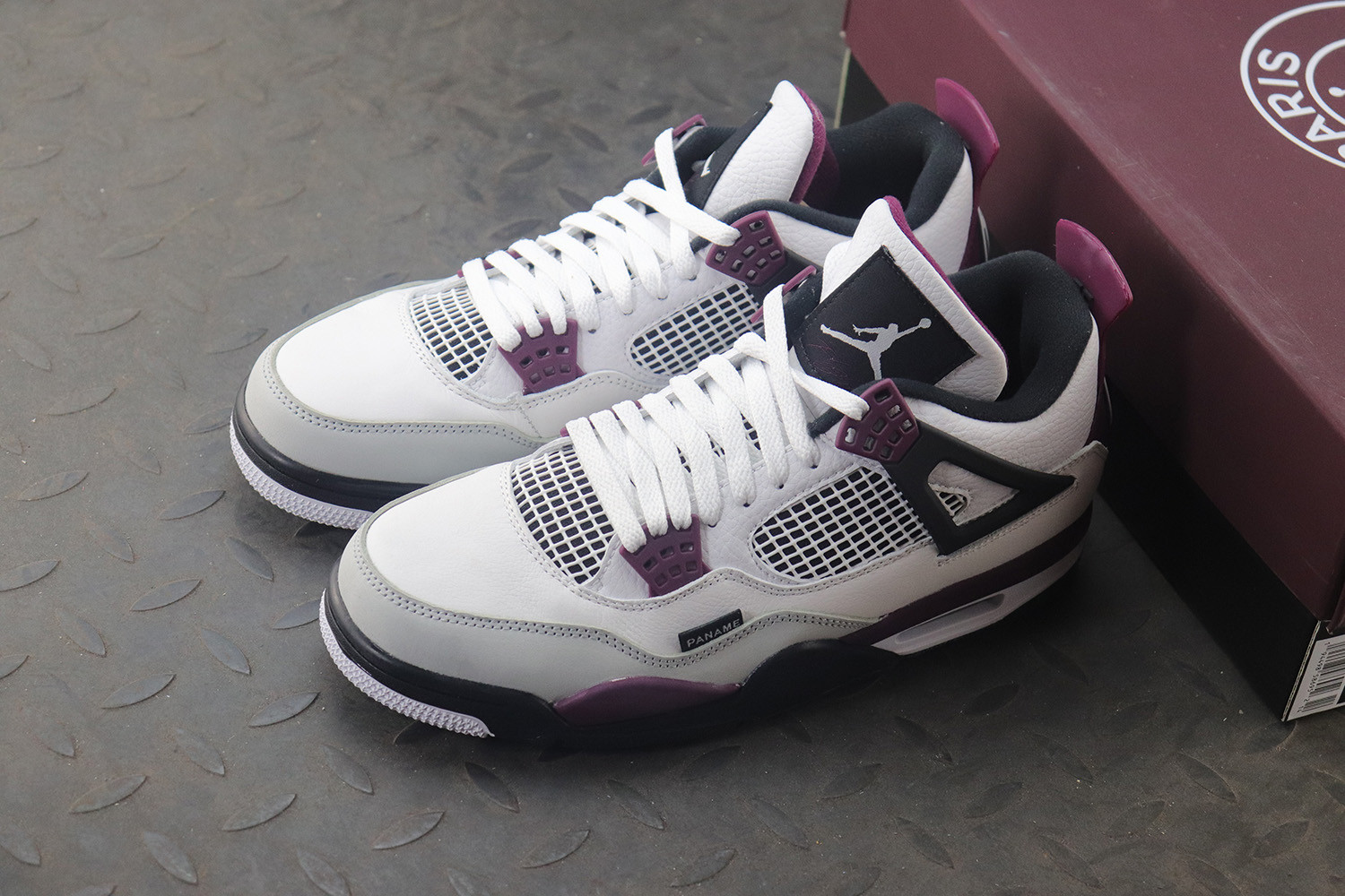 paris saint germain x air jordan men's 4 retro bordeaux