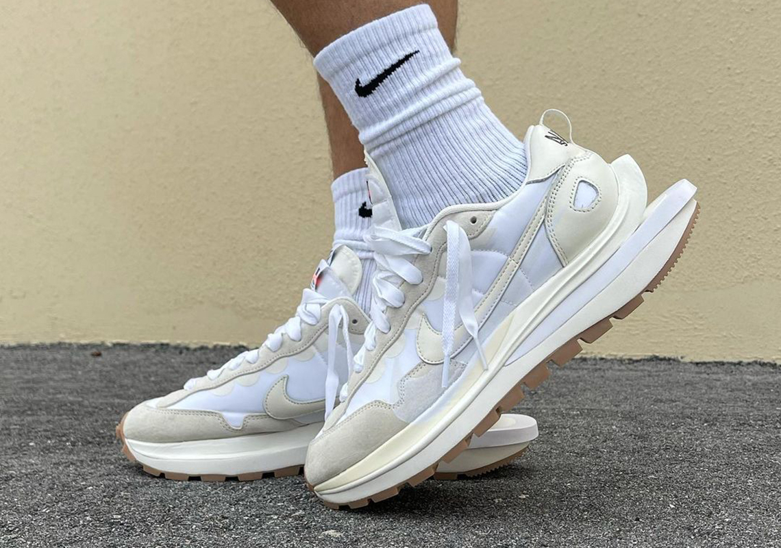 nike vaporwaffle x sacai sail