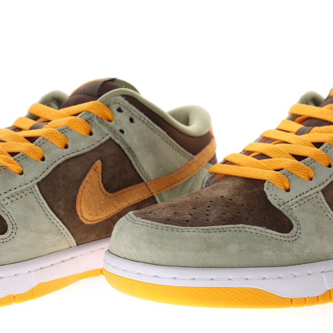 nike dunks low dusty olive