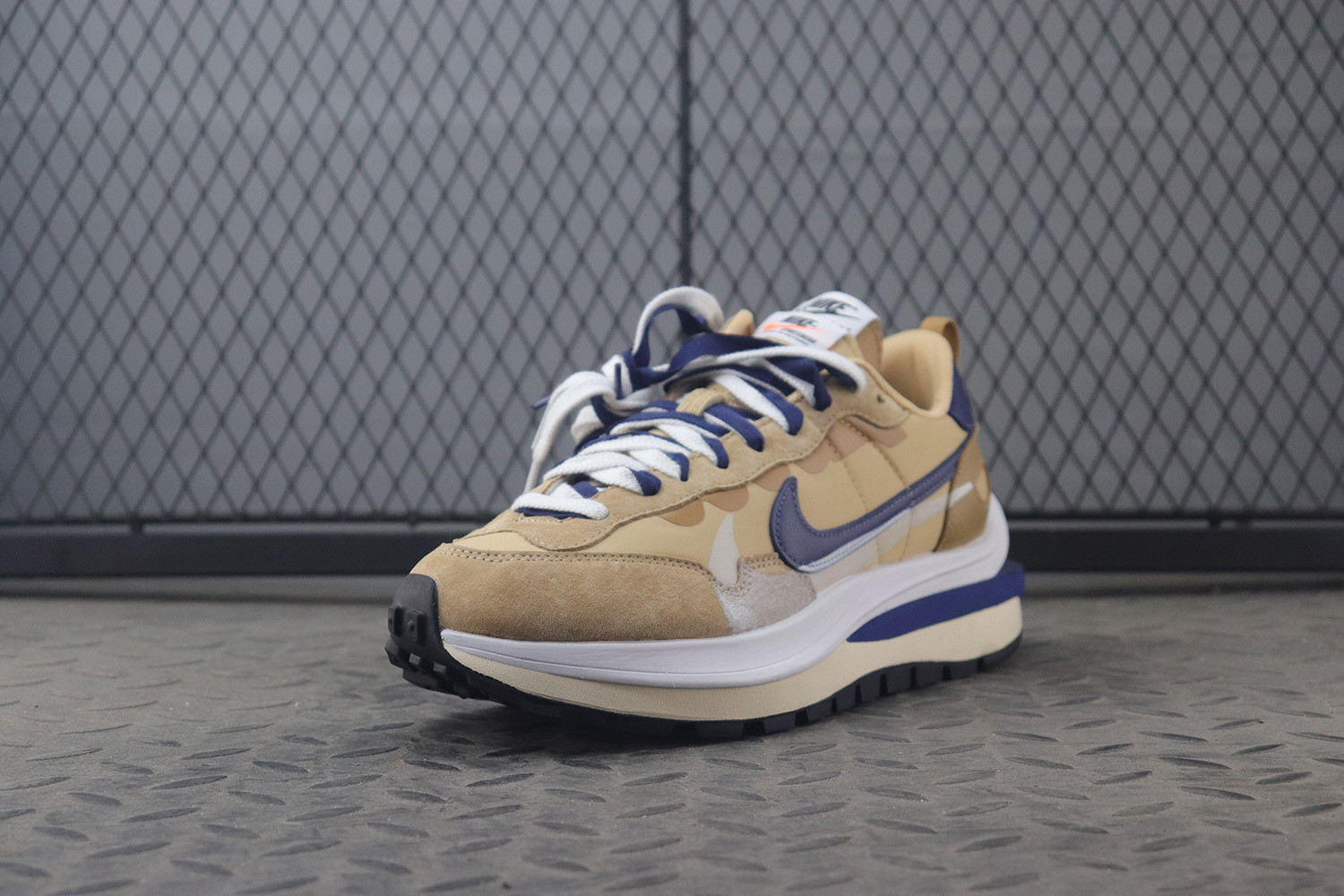 nike vaporwaffle sacai sesame blue void mens stores