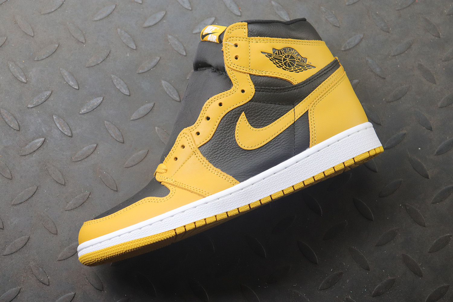 jordan 1 bee pollen