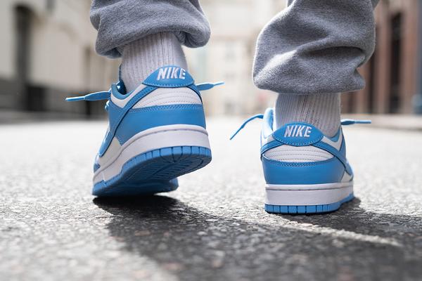 unc dunk low on feet