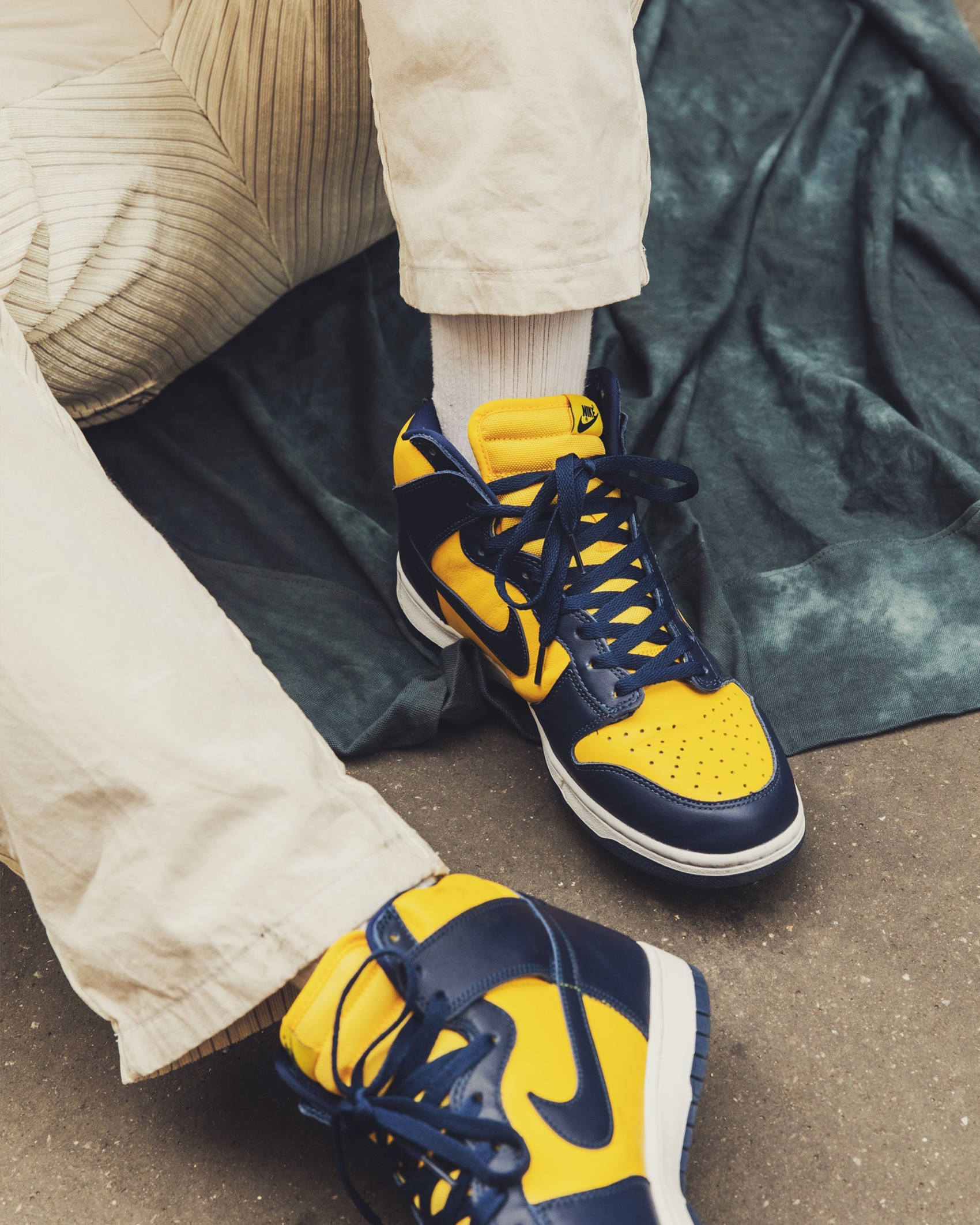 Nike Dunk Low Michigan (2021) - m 