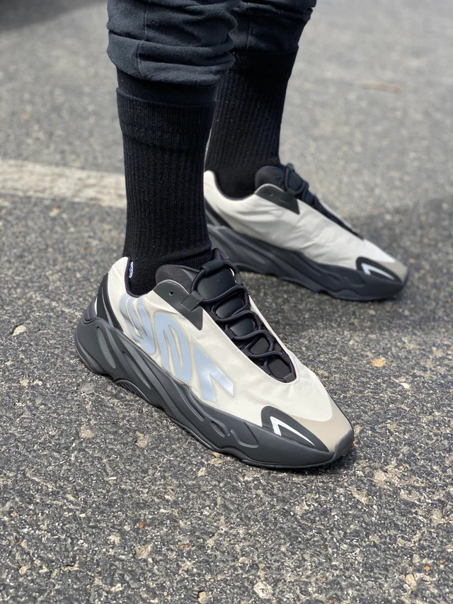 adidas Yeezy Boost 700 MNVN Bone - m.flamsneaker.com