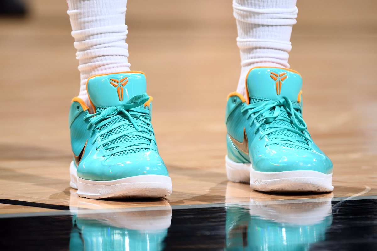 kobe 4 spurs