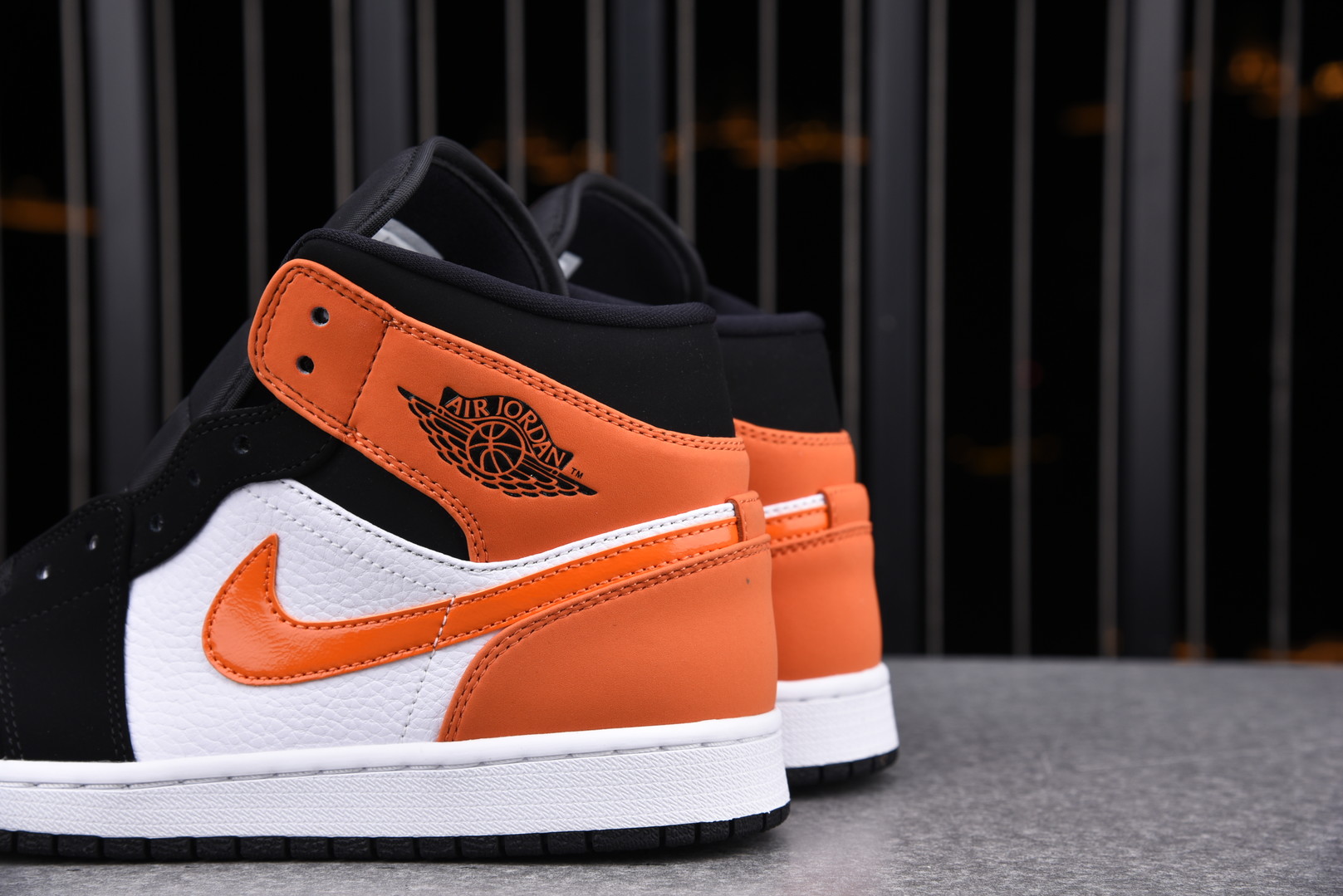 jordan 1 sbb mid
