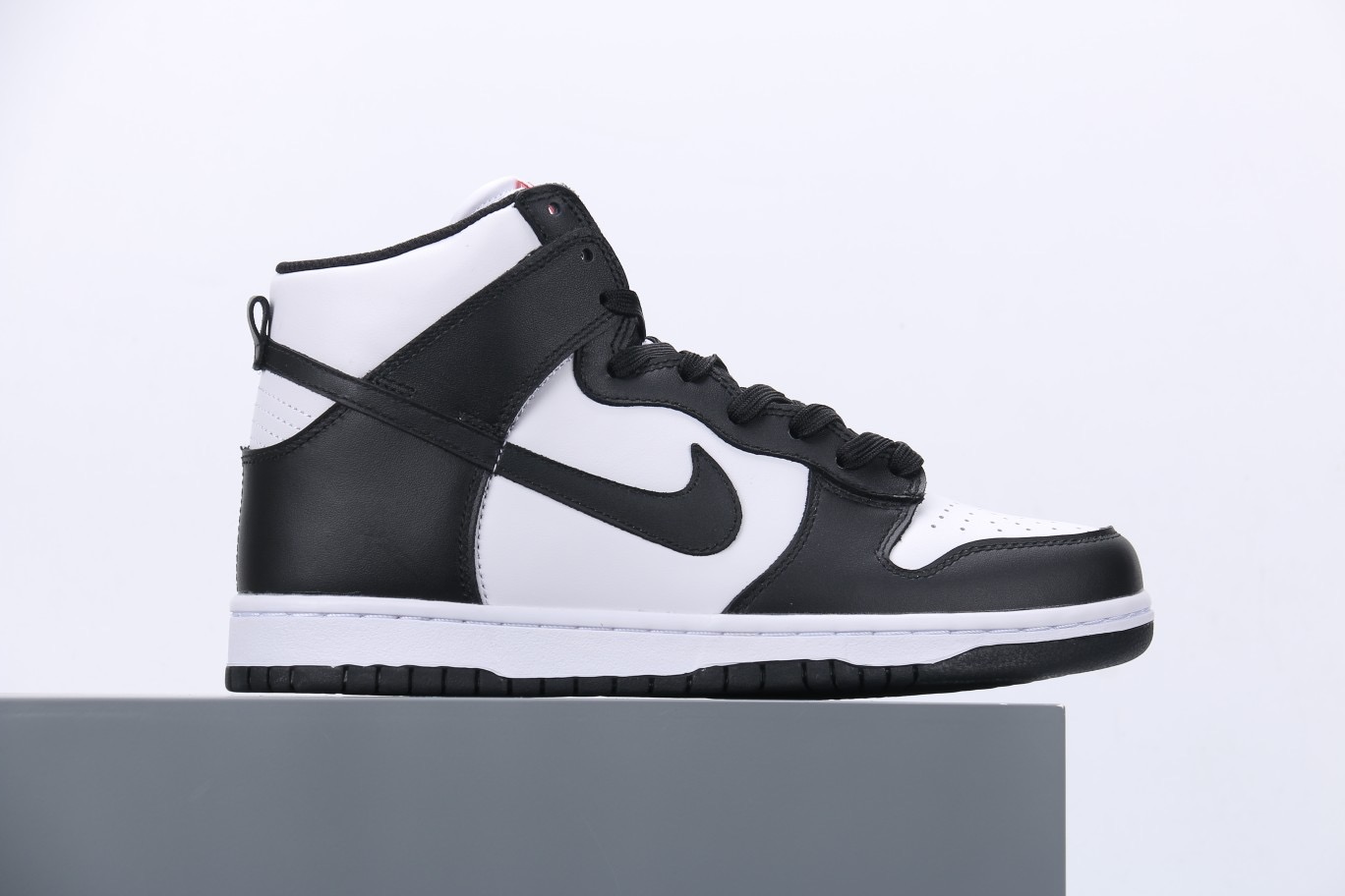 Nike WMNS Dunk High Panda | 43einhalb Sneaker Store