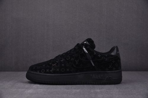 Nike Air Force 1 Low Louis Vuitton Royal Black (Be careful about the size!!)