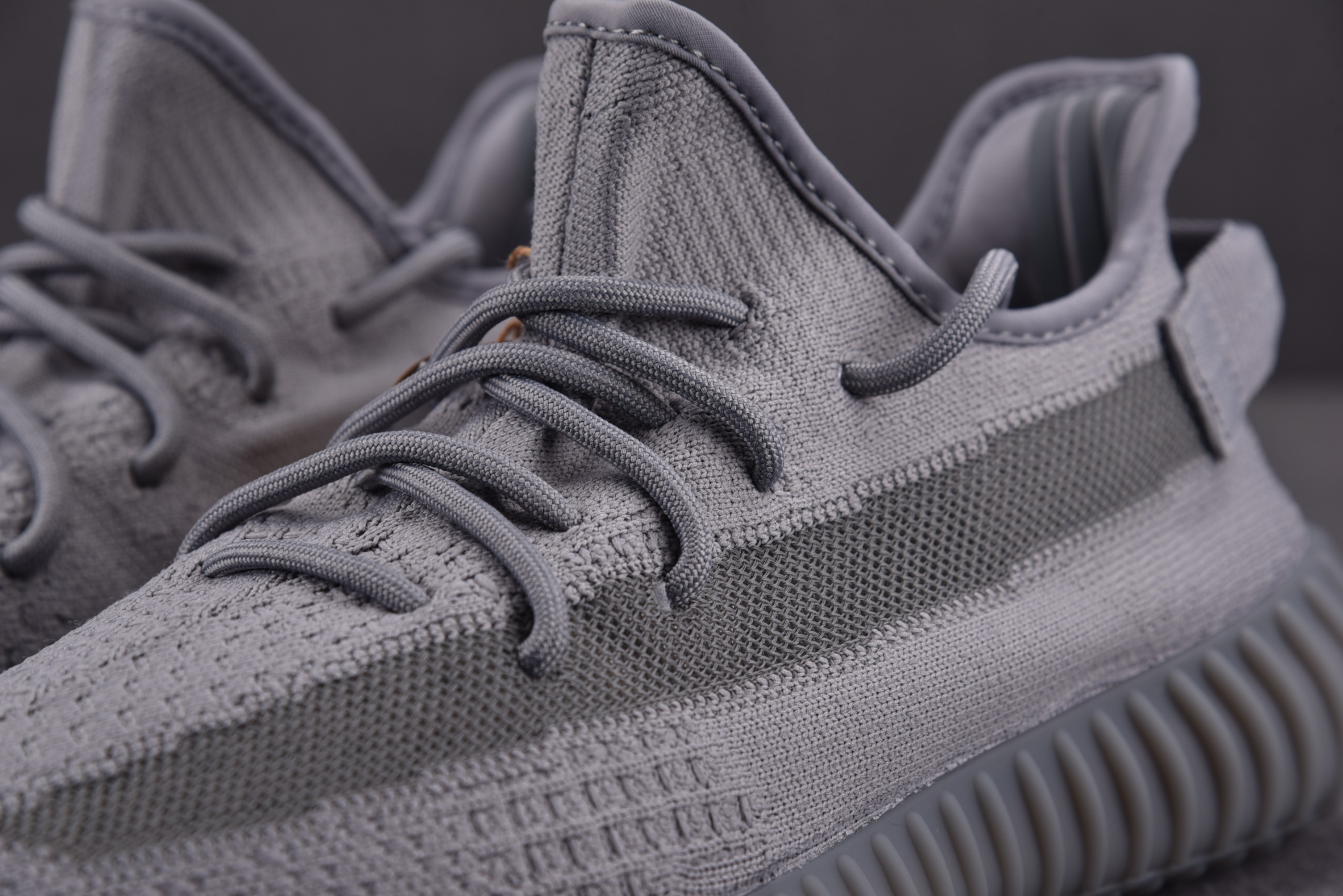 Adidas Yeezy 350 Boost V2 Space Ash Space Grey m.flamsneaker