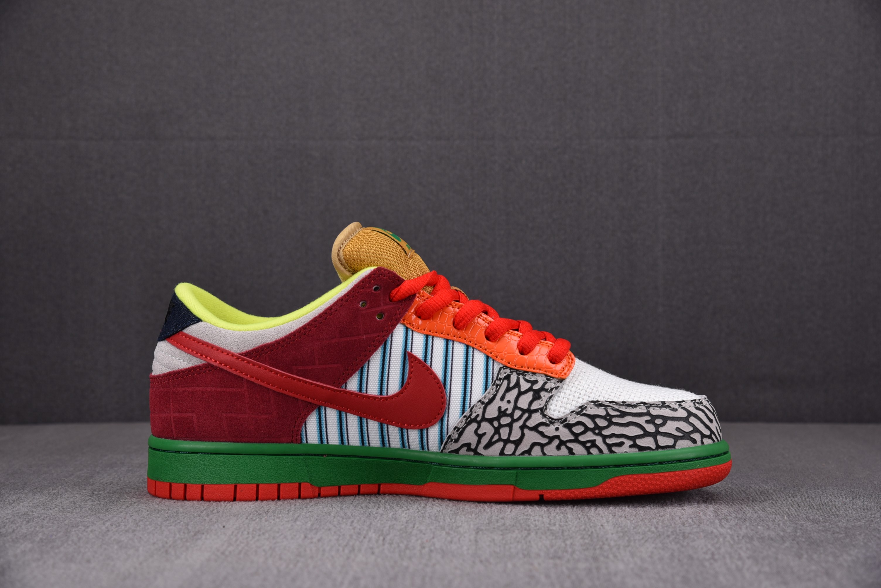 Nike sb dunk low why so sad Nike sb dunk low why so sad
