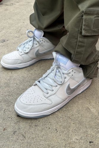 Nike SB Dunk Low White Lobster (Friends and Family)