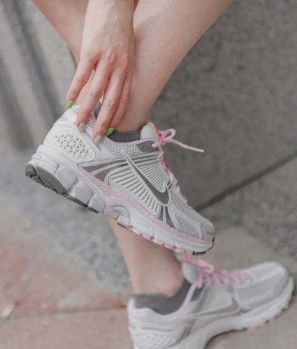 Nike Zoom Vomero 5 520 Pack White Pink (Women Size!!)