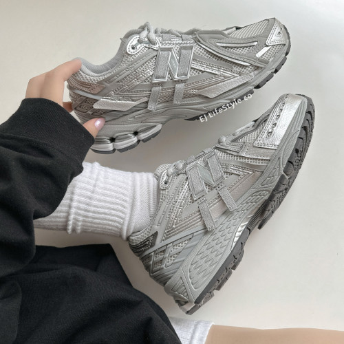 New Balance 1906A Concrete Silver Metallic