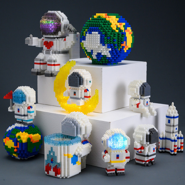 【Kectios™  】直播宇航員擺件快樂星球微顆粒兼容樂高積木成人益智拼裝玩具禮物