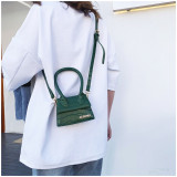 Korean style popular fashion one-shoulder portable messenger small square bag QJ8043