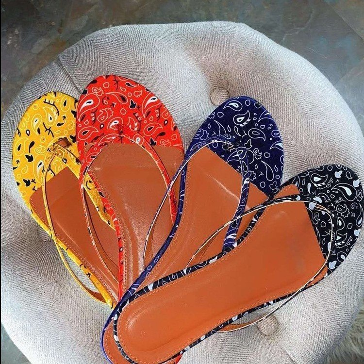 Large size soft bottom color flip flops female hot style beach sandals LP453