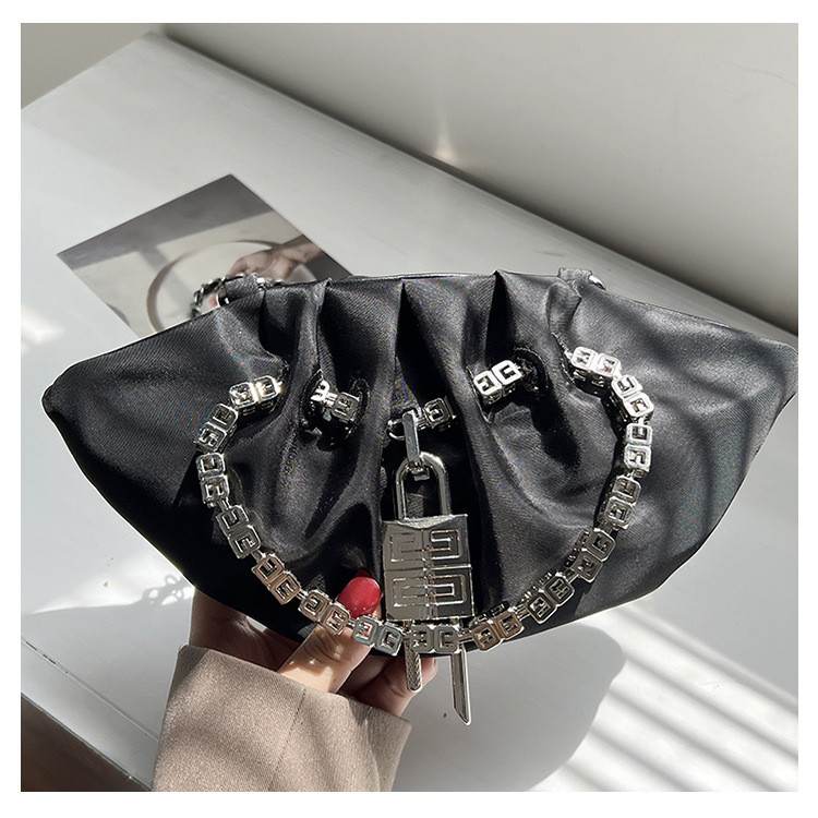 Black nylon messenger bag small design pleated chain handbag B9130