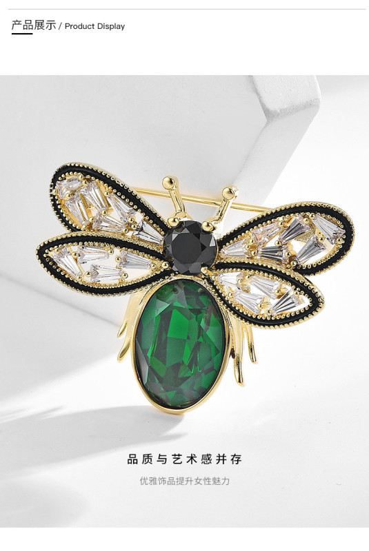 Simple high-grade smart micro set green crystal bee brooch animal collar pin anti slip buckle