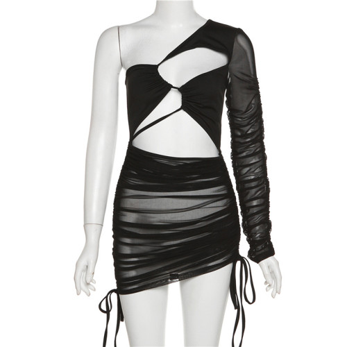 Women's fashion design sense Sexy perspective cut out hip wrap dress with sloping shoulders
